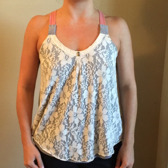 Lace tank - Picture 1 of 3